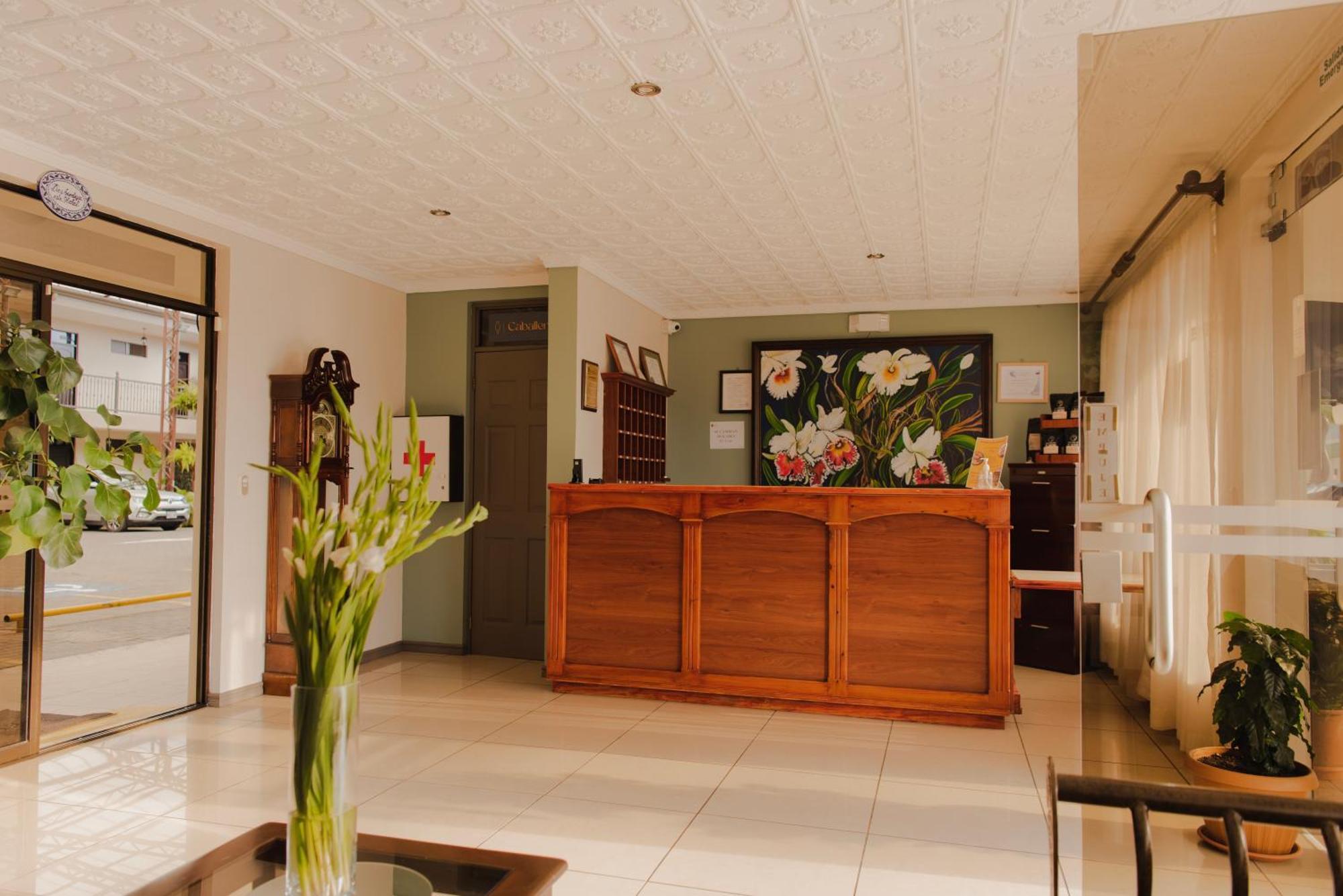 Hotel Y Restaurante El Guarco Cartago Kültér fotó