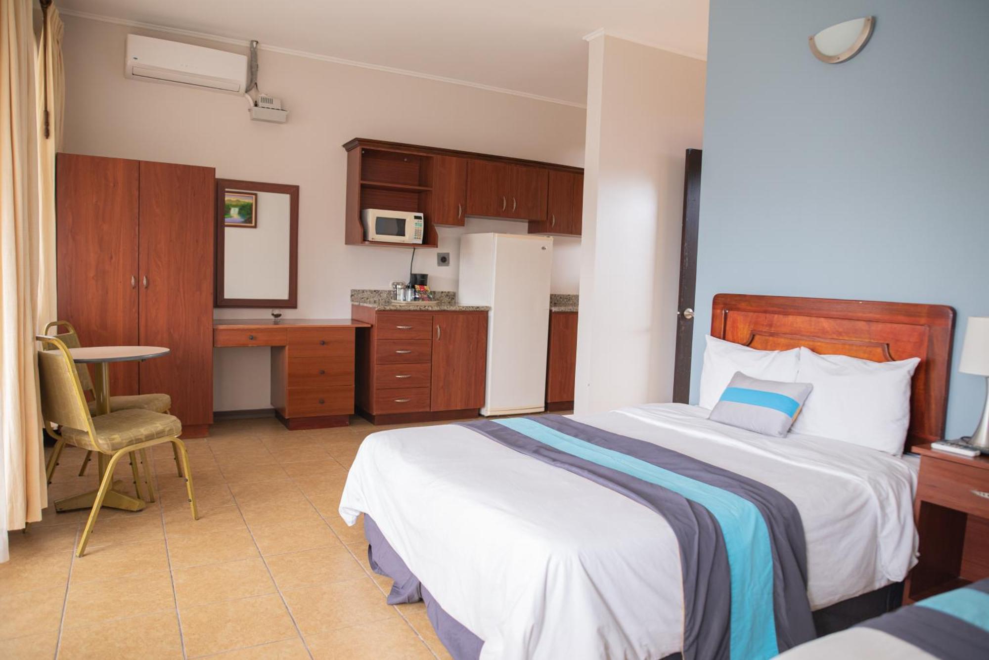 Hotel Y Restaurante El Guarco Cartago Kültér fotó