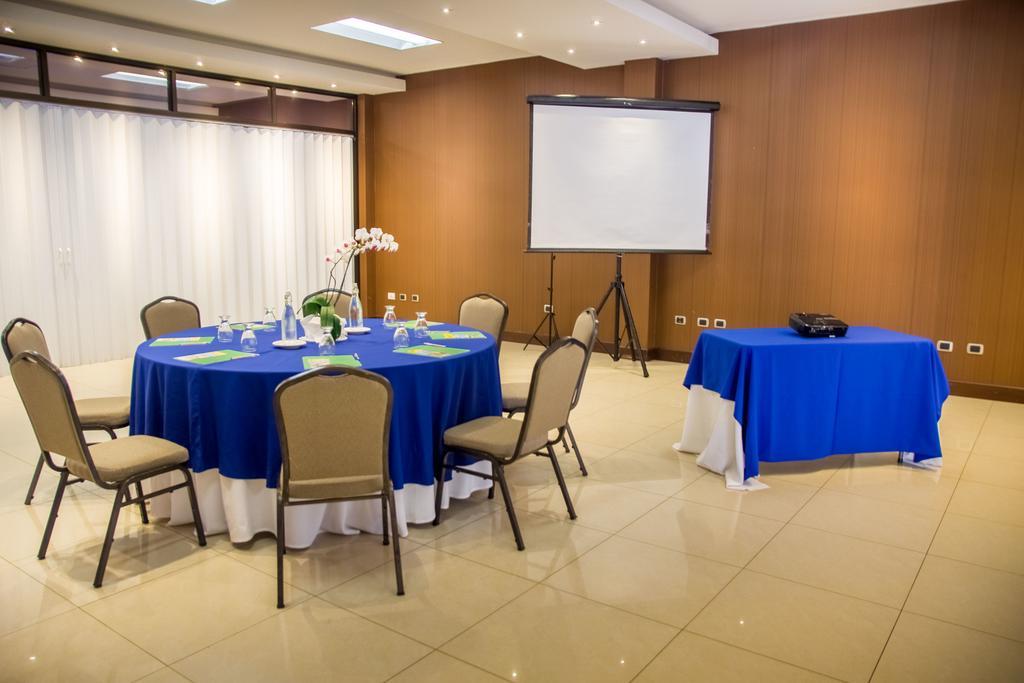 Hotel Y Restaurante El Guarco Cartago Kültér fotó