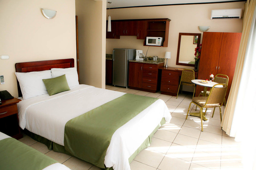 Hotel Y Restaurante El Guarco Cartago Kültér fotó