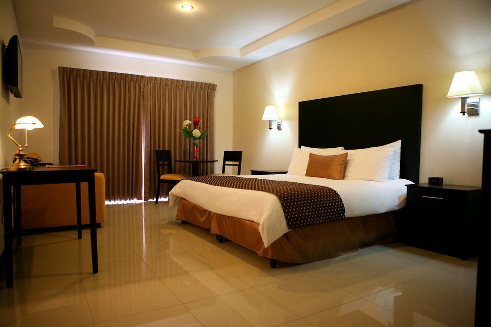 Hotel Y Restaurante El Guarco Cartago Kültér fotó