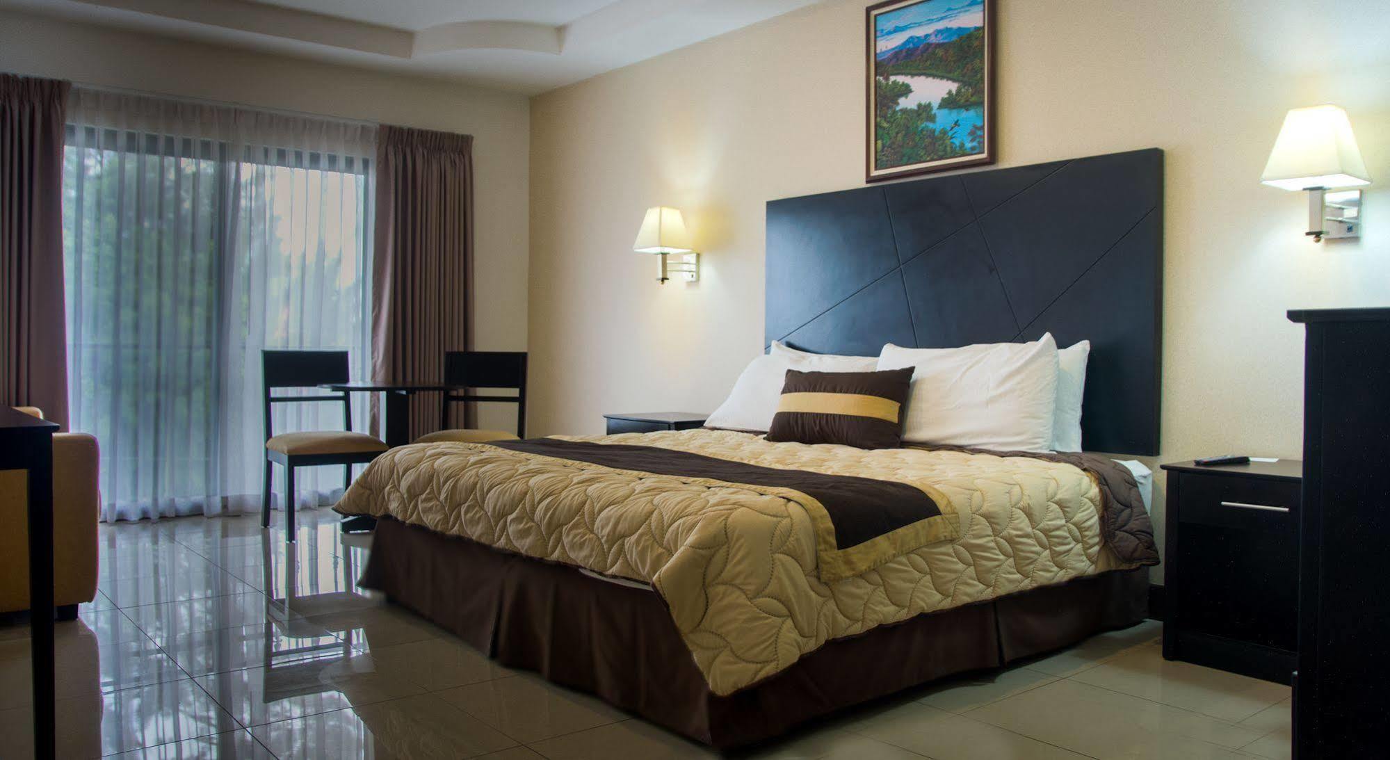 Hotel Y Restaurante El Guarco Cartago Kültér fotó