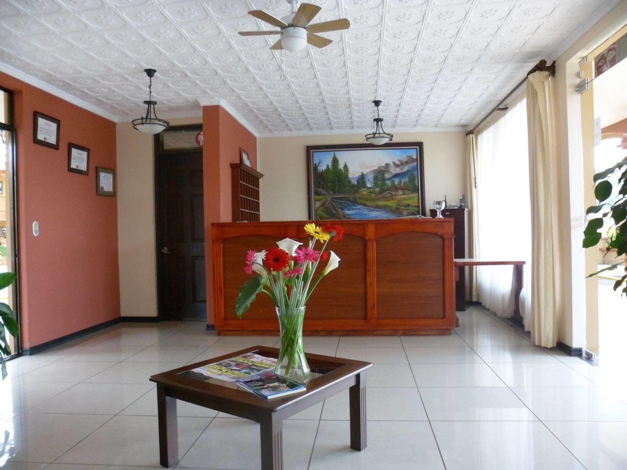 Hotel Y Restaurante El Guarco Cartago Kültér fotó