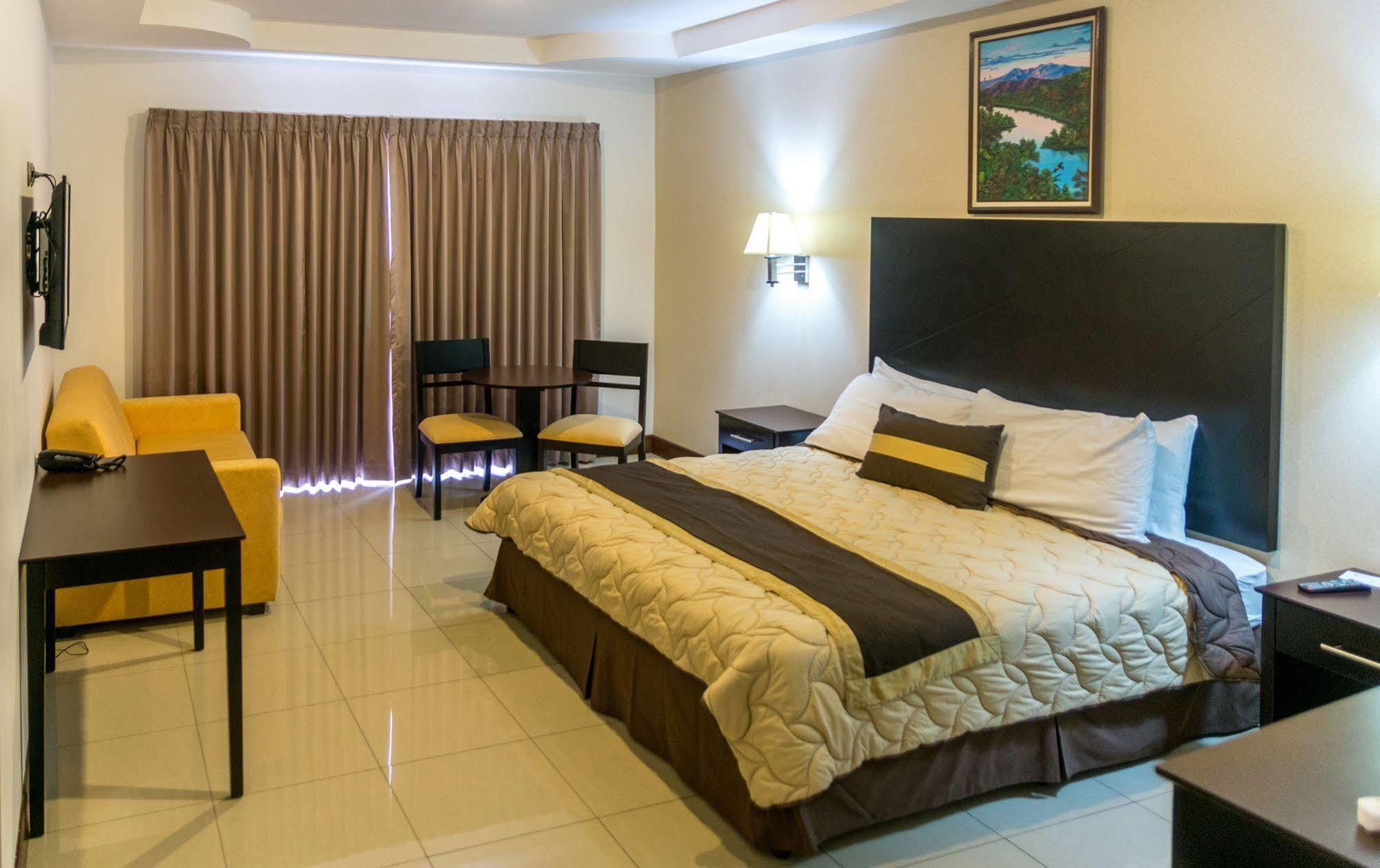 Hotel Y Restaurante El Guarco Cartago Kültér fotó